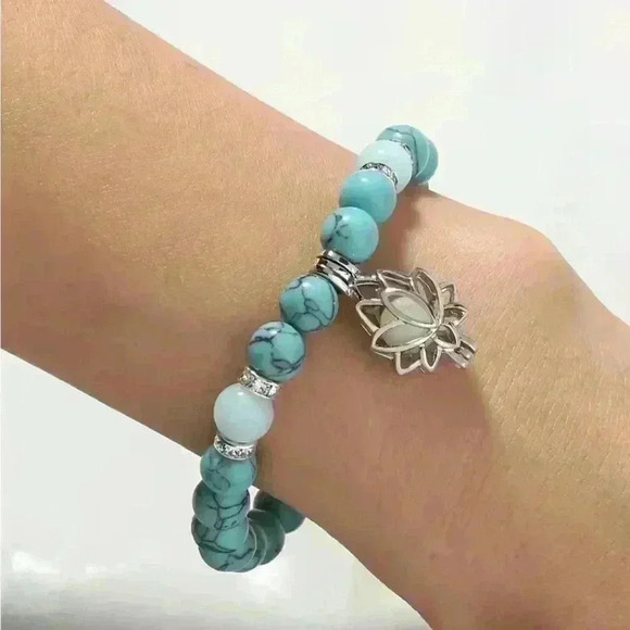 Lotus Pendant Glow in the Dark Beaded Bracelet - Picture 6 of 10